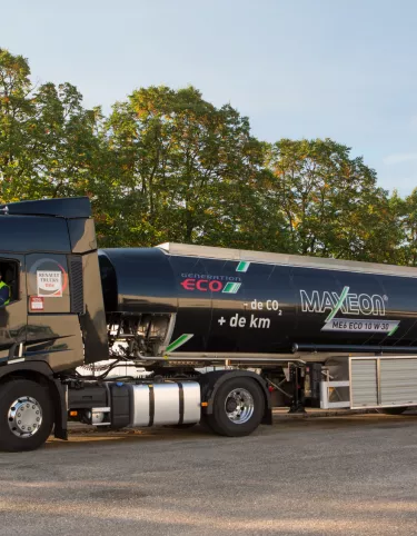 Tank truck range, for liquid bulk products transportation